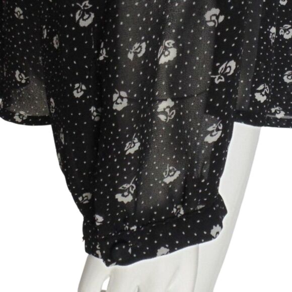 TORRID Top/Tunic, 1/1X, Black, Floral, Pintuck Pleated Bib, Long sleeve, V-neck - Picture 6 of 15